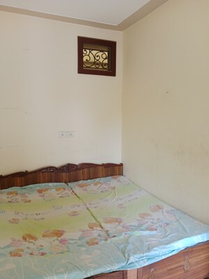 1 BHK Builder Floor For Rent in Sector 25