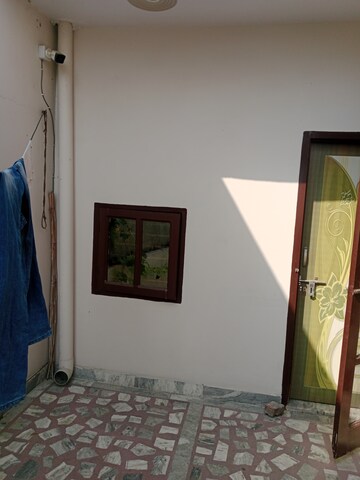  1 BHK Builder Floor at Sector 25 – for Rent