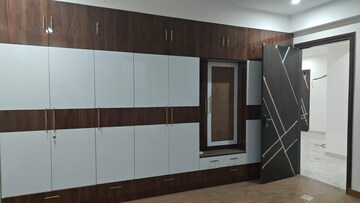 Furnished Amenities in 3 BHK Builder Floor at Sector 7 – for Sale