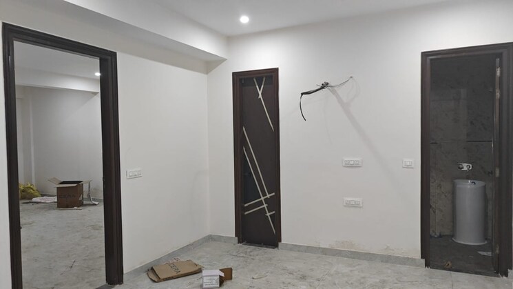 Room, sector 7 3 Bedroom 1450 Sq.Ft. Builder Floor In Sector 7 Gurgaon 9308305