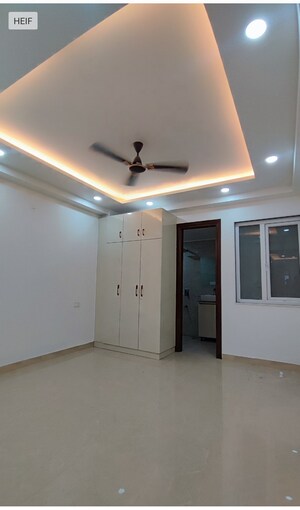 Room in 4 BHK Builder Floor at Chattarpur – for Rent