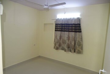 Room in 2 BHK Apartment at Rajesh Park View, Santacruz East – for Rent