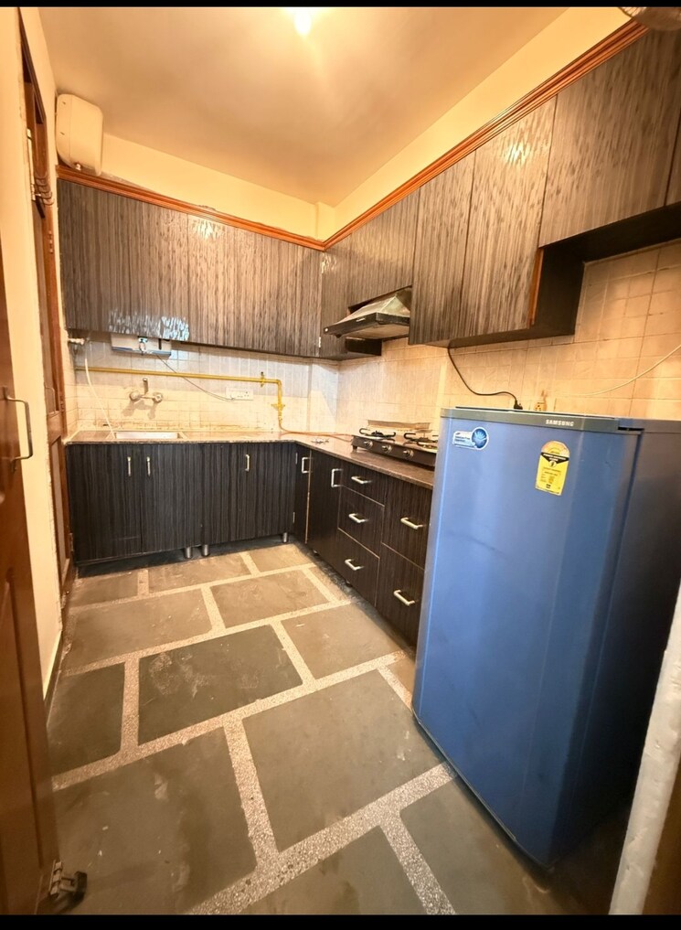 Kitchen, chattarpur 2 Bedroom 800 Sq.Ft. Builder Floor In Chattarpur Delhi 9308326