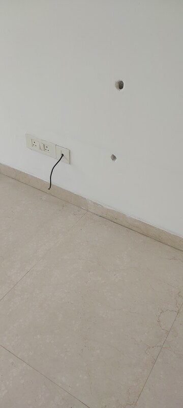 Furnished Amenities in 2 BHK Apartment at Jaypee Greens Star Court, Jaypee Greens – for Sale