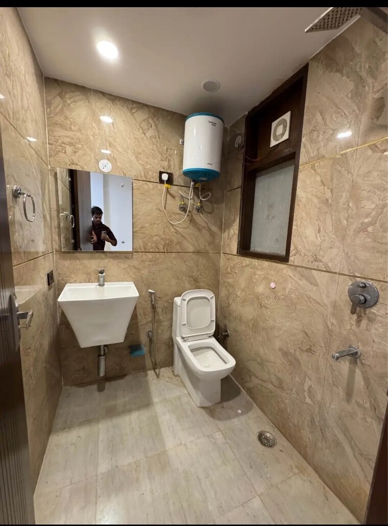 Master Bedroom, chattarpur 2 Bedroom 800 Sq.Ft. Builder Floor In Chattarpur Delhi 9308338