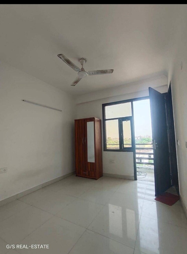 Room, chattarpur 3 Bedroom 1300 Sq.Ft. Builder Floor In Chattarpur Delhi 9308344