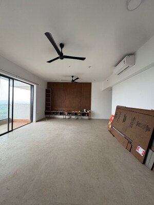 Room in 4 BHK Penthouse at Lodha Palava City Lakeshore Greens, Dombivli East – for Rent