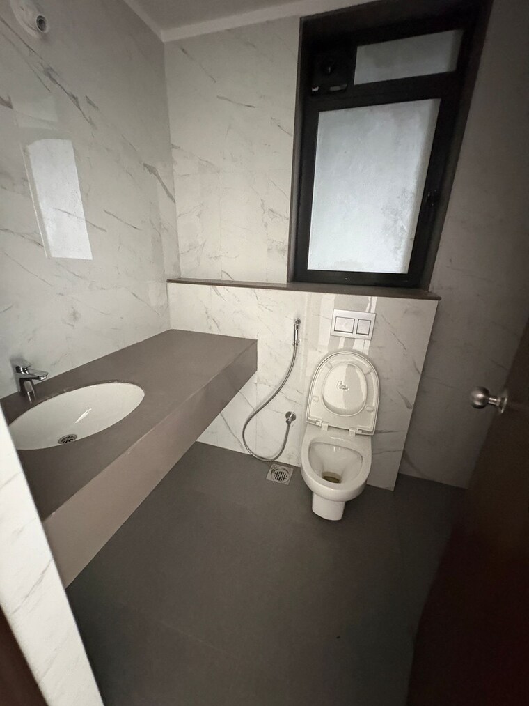 Bathroom, lodha-palava-city-lakeshore-greens 4 Bedroom 2400 Sq.Ft. Penthouse In Dombivli East Thane 9308363