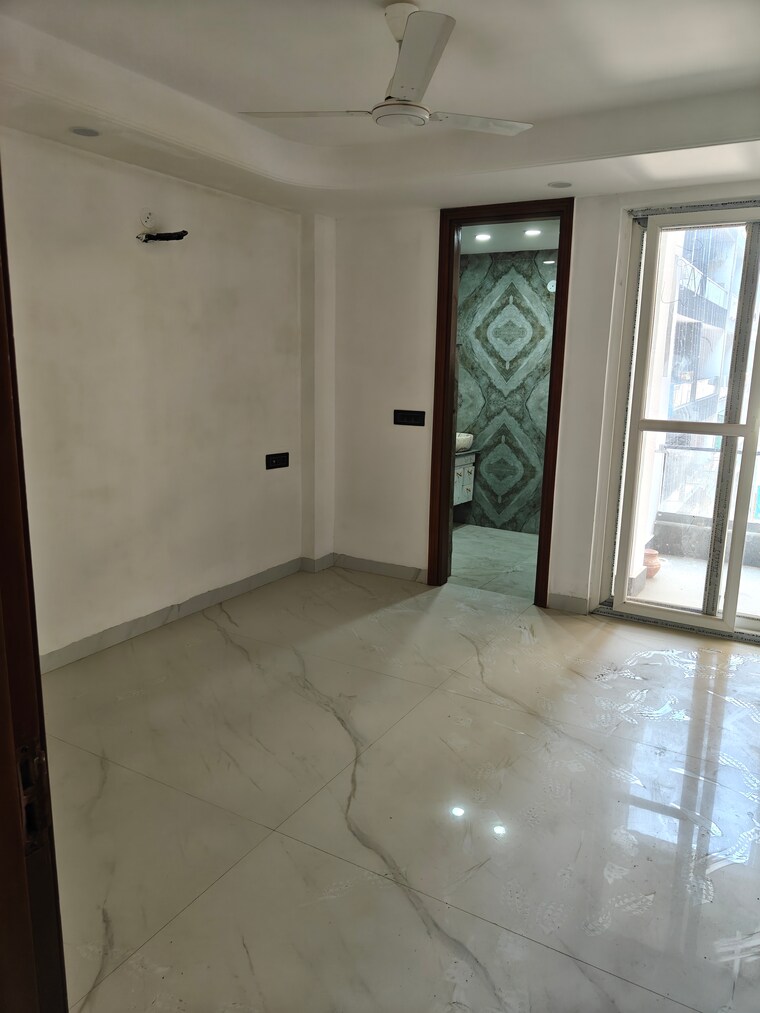 Room, sultanpur 3 Bedroom 1250 Sq.Ft. Builder Floor In Sultanpur Delhi 9308382