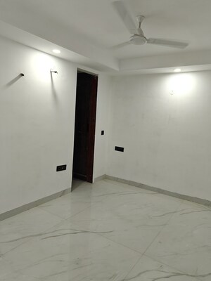 Room in 3 BHK Builder Floor at Sultanpur – for Sale