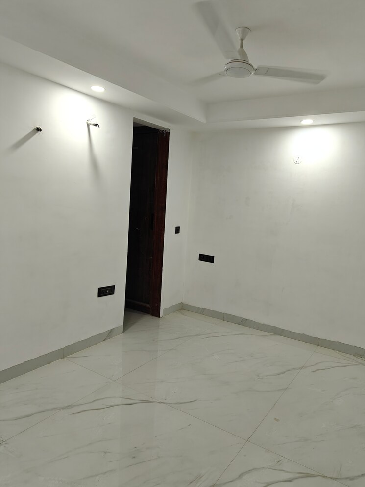 Room, sultanpur 3 Bedroom 1250 Sq.Ft. Builder Floor In Sultanpur Delhi 9308382