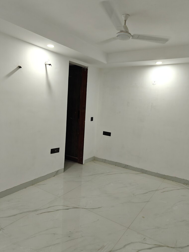 Room, sultanpur 3 Bedroom 1250 Sq.Ft. Builder Floor In Sultanpur Delhi 9308382