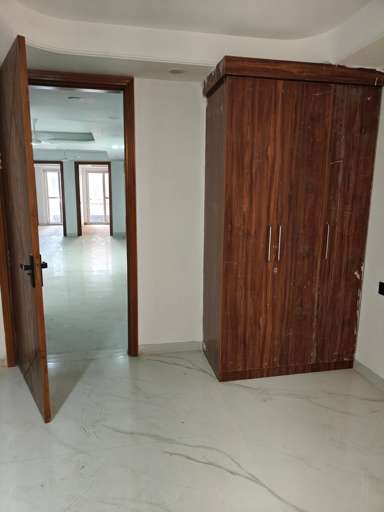 Room, sultanpur 3 Bedroom 1250 Sq.Ft. Builder Floor In Sultanpur Delhi 9308382