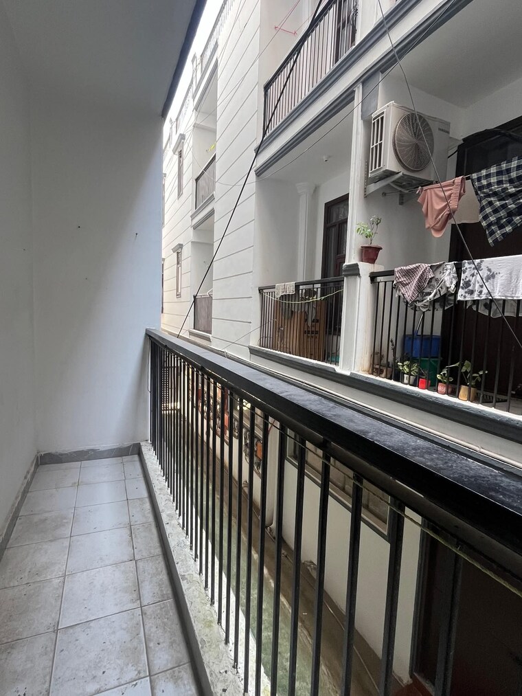 Balcony, saket 1 Bedroom 500 Sq.Ft. Builder Floor In Saket Delhi 9308386