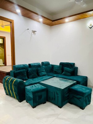 2 BHK Builder Floor For Rent in Saket