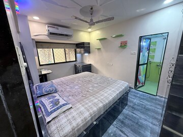 Bedroom in 2 BHK Apartment at RNA Regency Park, Kandivali West – for Rent
