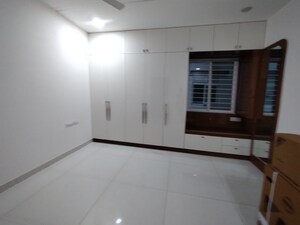 Room in 3 BHK Apartment at Prestige Beverly Hills, Kokapet – for Rent