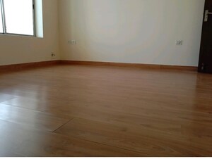 Room in 3 BHK Apartment at Parsvnath Exotica, Sector 53 – for Sale