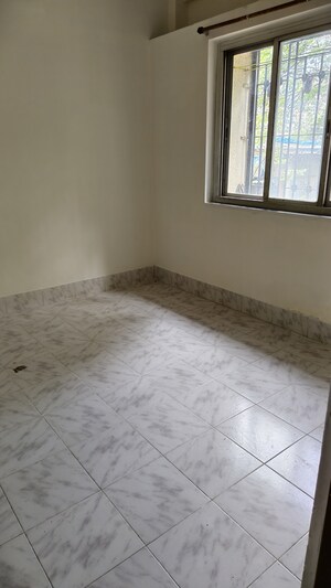 Room in 1 RK Apartment at Vasant Valley Complex, Malad East – for Rent