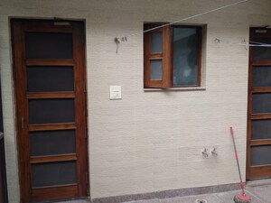 Room in 6 BHK Independent House at Sector 80 – for Sale