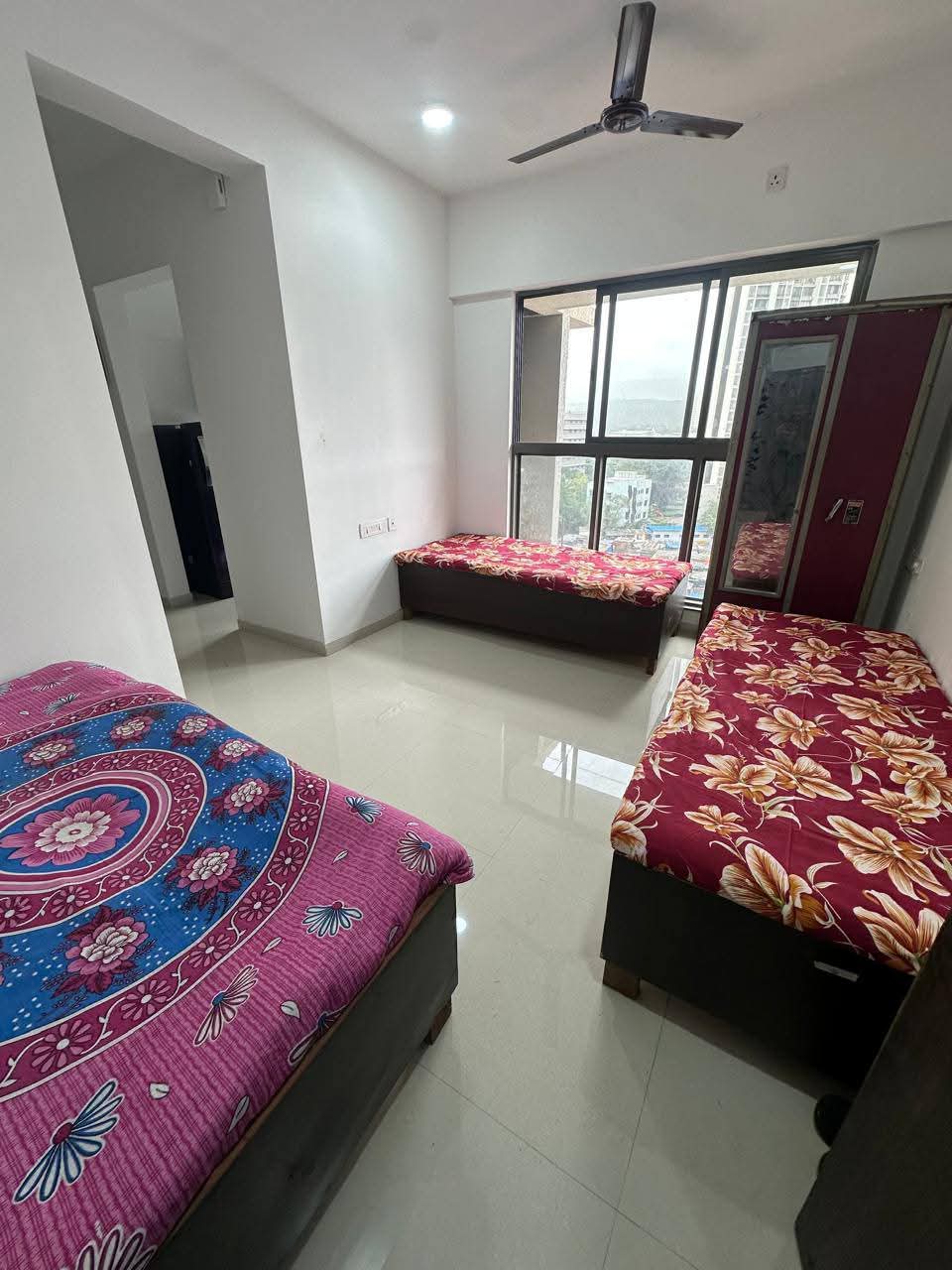 Pg For Rent in Kandivali East 