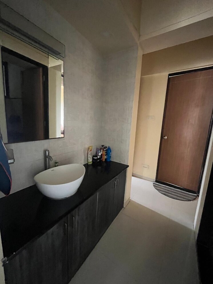 Bathroom, icon-windsor-residency 2 Bedroom 1209 Sq.Ft. Apartment In Balewadi Pune 9308490