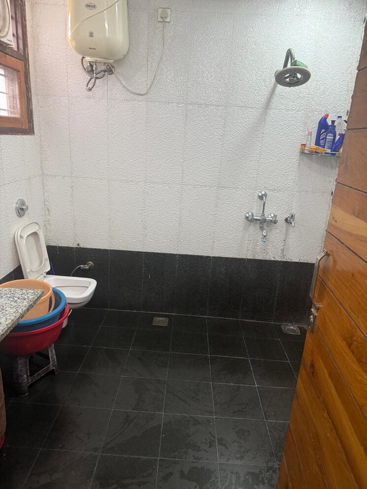 Bathroom, phase 11 3 Bedroom 200 Sq.Yd. Builder Floor In Phase 11 Mohali 9308498