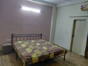 Bedroom in 2 BHK Builder Floor at Sector 40 – for Rent