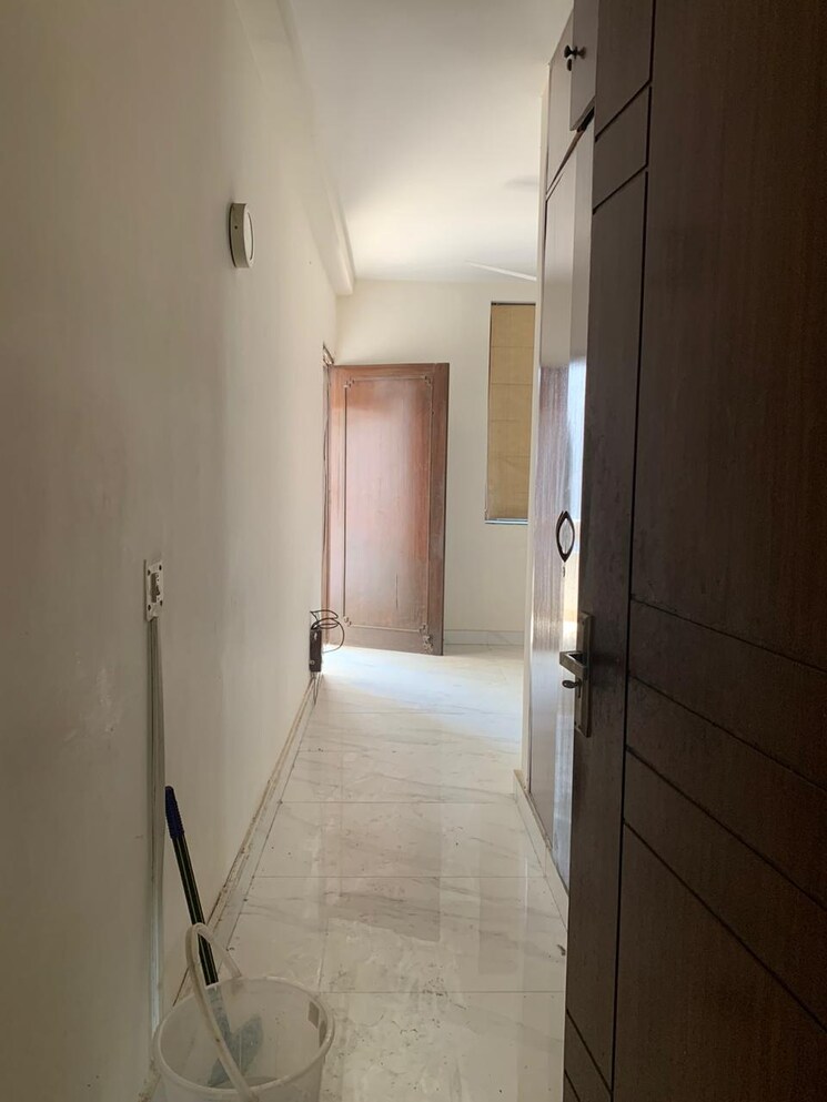 Bathroom, malviya nagar 3 Bedroom 1850 Sq.Ft. Builder Floor In Malviya Nagar Delhi 9308583