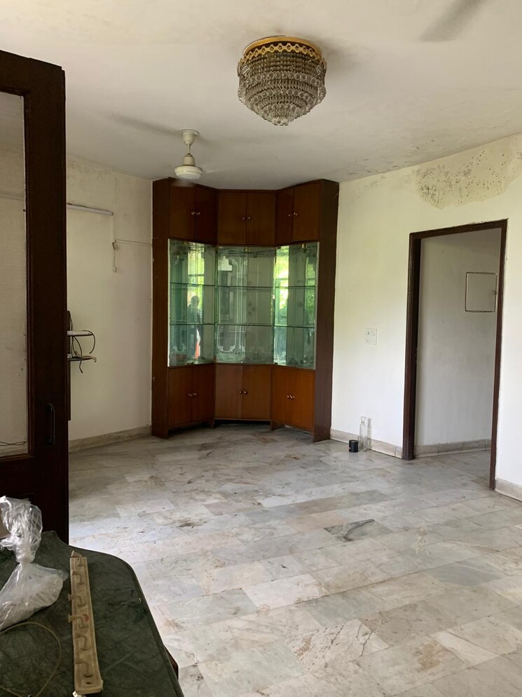 Room, malviya nagar 3 Bedroom 1850 Sq.Ft. Builder Floor In Malviya Nagar Delhi 9308583