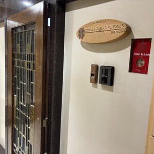 Furnished Amenities in 3 BHK Apartment at Shah Shanti Villa, Irla – for Rent