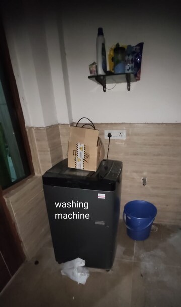 Living Room in 2 BHK Builder Floor at Sector 40 – for Rent