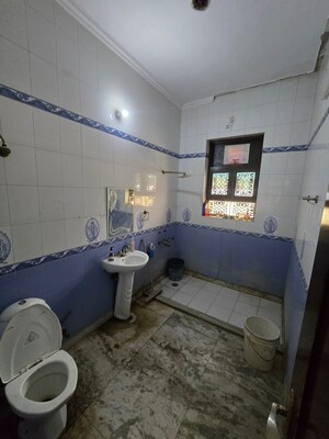 Attached Bathroom in 2 BHK Builder Floor at Sector 37 – for Rent