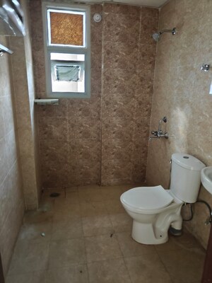 Bathroom in 3 BHK Independent House at Omaxe R2, Gomti Nagar – for Rent
