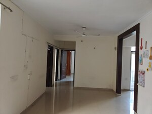 Room in 3 BHK Independent House at Omaxe R2, Gomti Nagar – for Rent