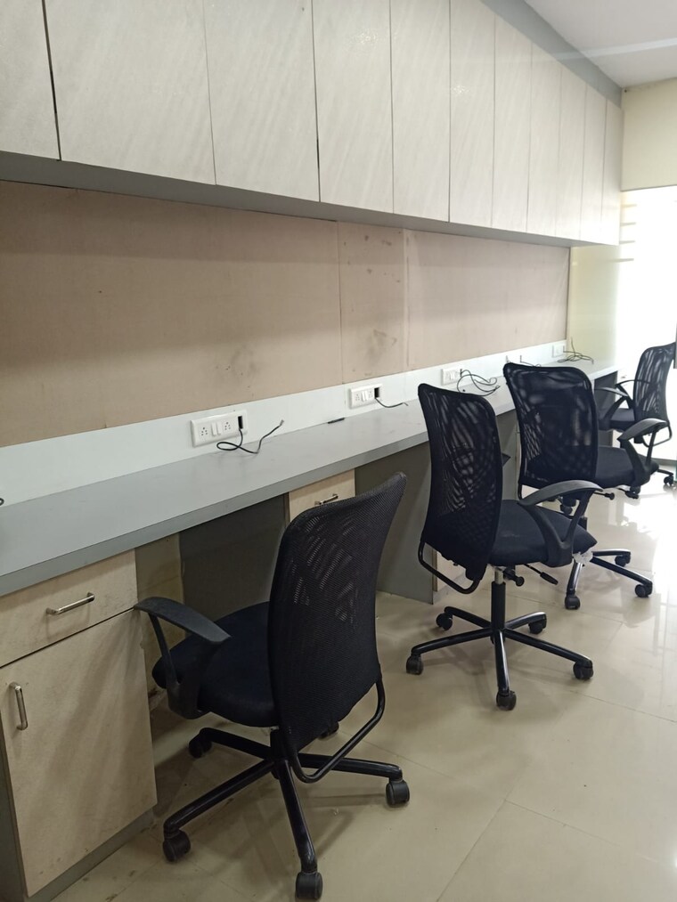 Team Area, haware-infotech-park Commercial Office Space 700 Sq.Ft. In Vashi Sector 30a Navi Mumbai 9308703