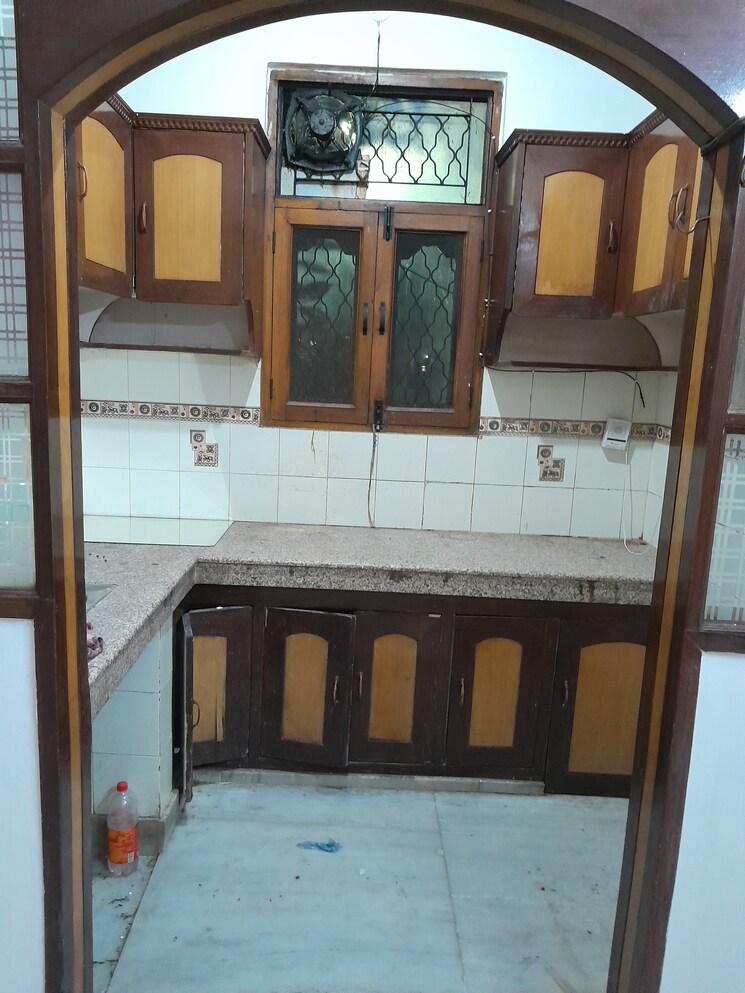 Exterior View, rohini sector 11 2 Bedroom 85 Sq.Yd. Builder Floor In Rohini Sector 11 Delhi 9308721