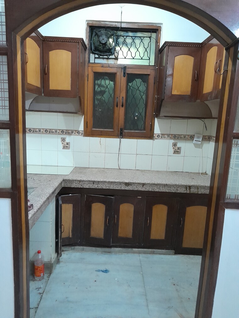 Exterior View, rohini sector 11 2 Bedroom 85 Sq.Yd. Builder Floor In Rohini Sector 11 Delhi 9308721