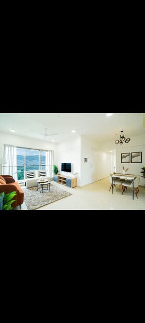 Master Bedroom in 2.5 BHK Apartment at Kalpataru Aura, Ghatkopar West – for Sale