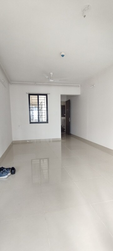 Room in 3 BHK Apartment at Nanded City Asawari, Nanded – for Rent