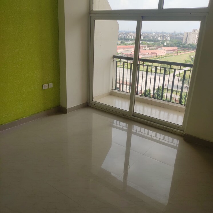 Room, amrapali-zodiac 2 Bedroom 950 Sq.Ft. Apartment In Sector 120 Noida 9308794