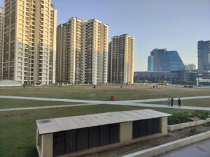 3 BHK Apartment – Exterior View View at Amrapali Golf Homes, Sector 4 Greater Noida - for Rent