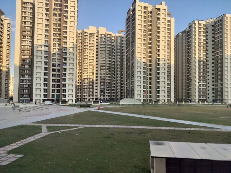 Exterior View, amrapali-golf-homes 3 Bedroom 1115 Sq.Ft. Apartment In Sector 4 Greater Noida Greater Noida 9308798