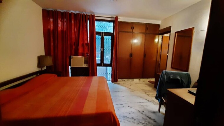 Bedroom, greater kailash ii 3 Bedroom 1800 Sq.Ft. Builder Floor In Greater Kailash ii Delhi 9308808