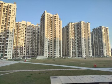 3 BHK Apartment – Exterior View View at Amrapali Golf Homes, Sector 4 Greater Noida - for Rent