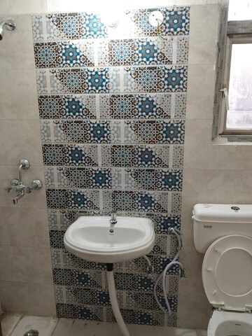Bathroom in 2 BHK Apartment at Signature Global Proxima, Sector 89 – for Sale