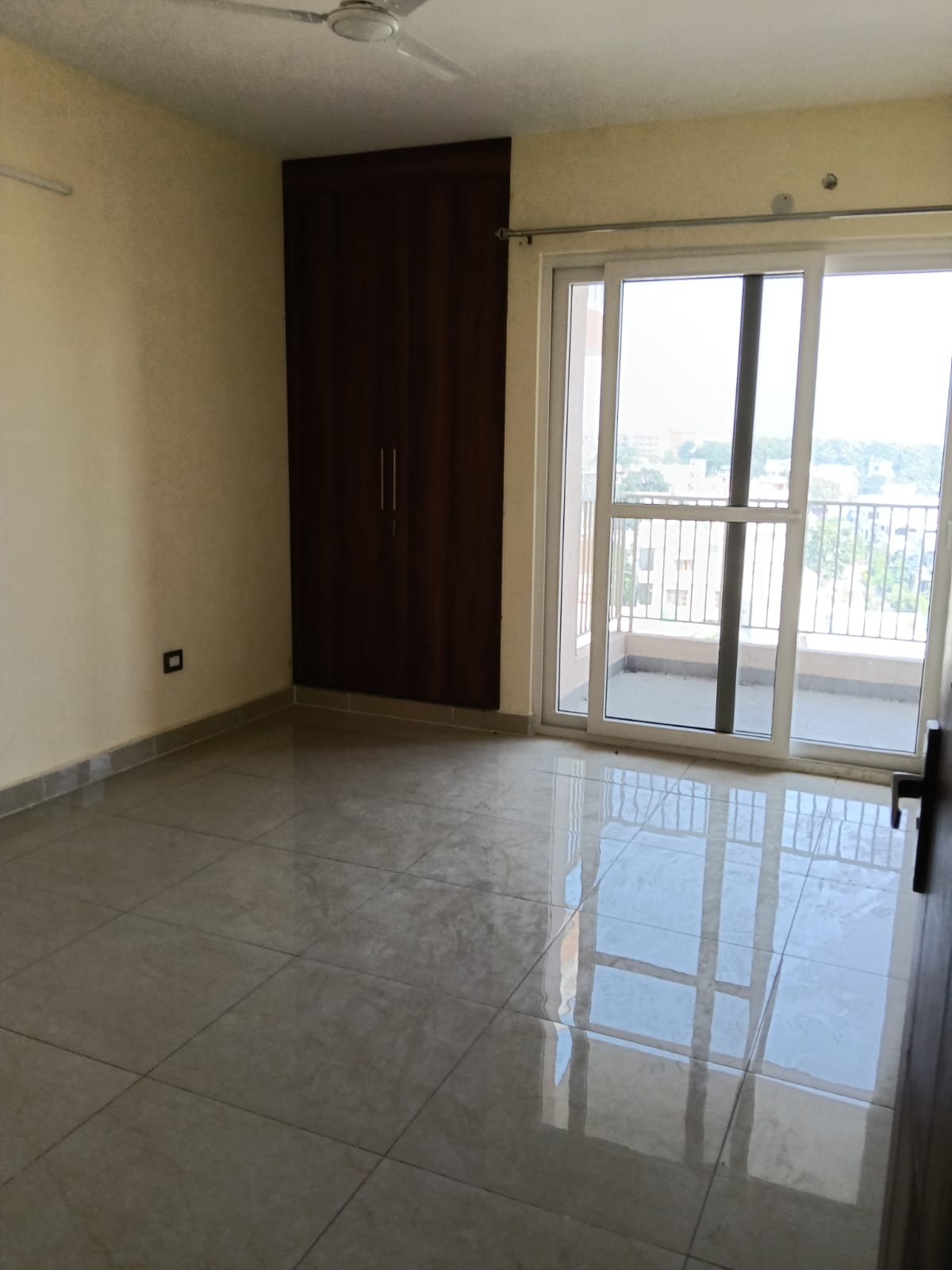2.5 BHK + Study Room Apartment For Rent in Windlass River Valley