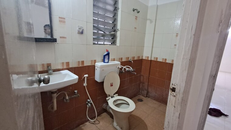 Bathroom, gulmohar-paradise-kharadi 2 Bedroom 1000 Sq.Ft. Apartment In Kharadi Pune 9308847
