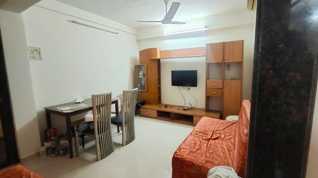 1 BHK + Pooja Room Apartment For Rent in Sumitra Sadan Vile Parle West