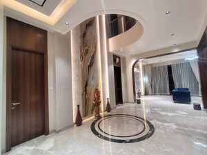 Building Lobby in 1 BHK Builder Floor at Ameya One, Sector 42 – for Rent